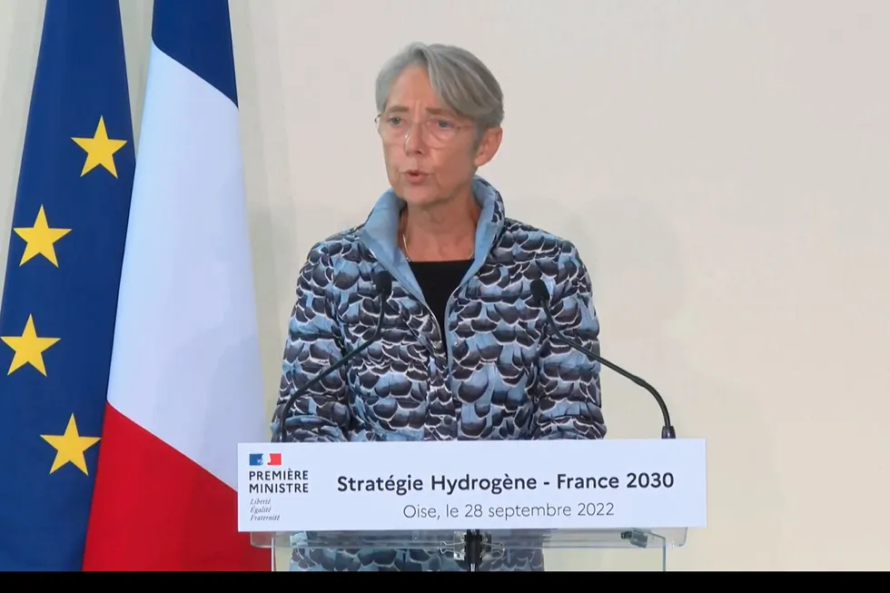 French prime minister Elisabeth Borne announcing the €2.1bn of state-aid funding at Plastic Omnium's facility in Compiègne, in the Oise department of northern France, on Wednesday.
