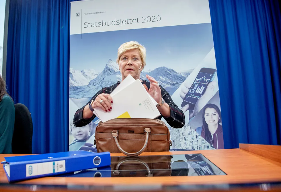 Solberg-regjeringen har lagt frem et ansvarlig statsbudsjett, hvor handlingsregelen holdes under tre prosent. Her finansminister Siv Jensen.
