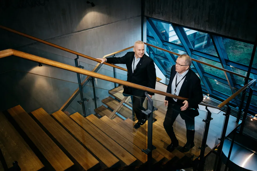 Både den nye og gamle konsernsjefen sto på lønningslisten i fjor. Begge har frasagt seg retten til å motta bonus for 2020. Til venstre Anders Opedal, til høyre Eldar Sætre.