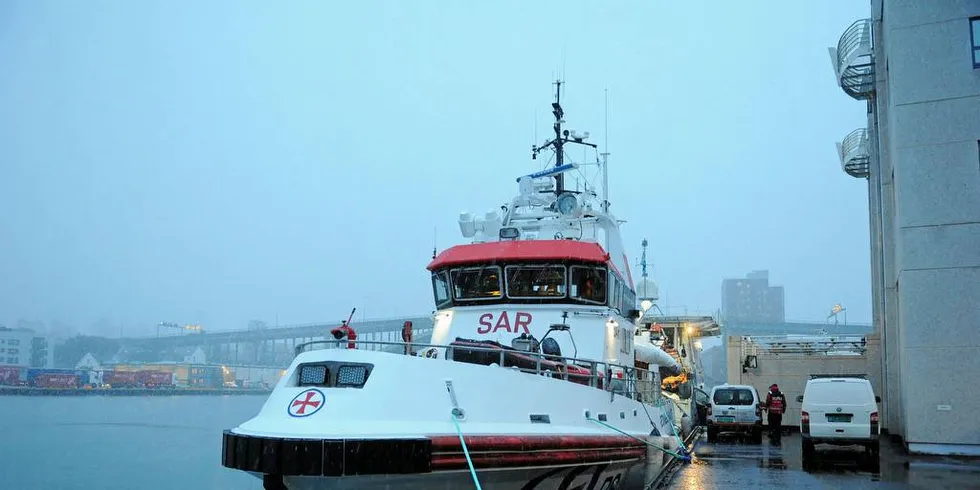 TIL MEHAMN: Redningsskøyta «Peter Henry von Koss» forflyttes fra Middelhavet til Finnmark. Her fra en stopp i Bergen på veien nordover.Foto: Kjersti Kvile