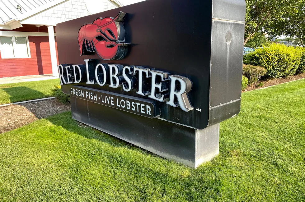 Red Lobster remains mired in a lawsuit over its sustainability claims and promises made on its menu.