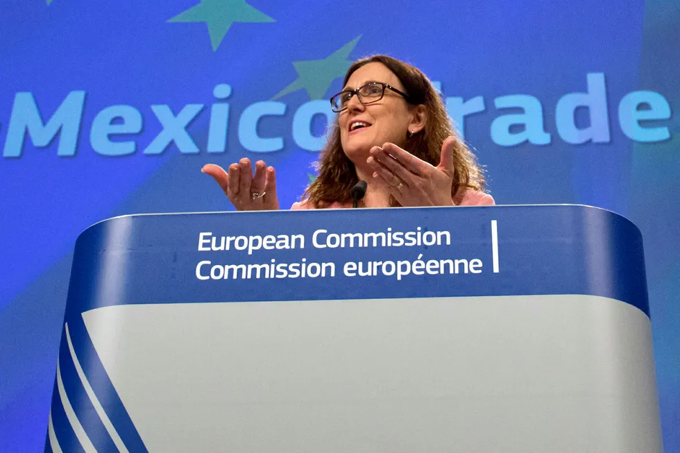 EUs handelssjef Cecilia Malmström åpnet for en avgrenset spesialavtale med USA for å slippe unna den nye importtollen på stål og aluminium. Foto: AP/NTB Scanpix