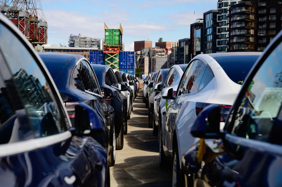 Bilsalget i Norge har økt med 36 prosent siden avgiftsomleggelsen i 2007, mens i resten av Europa har det falt med 38 prosent, skriver Robert Næss.