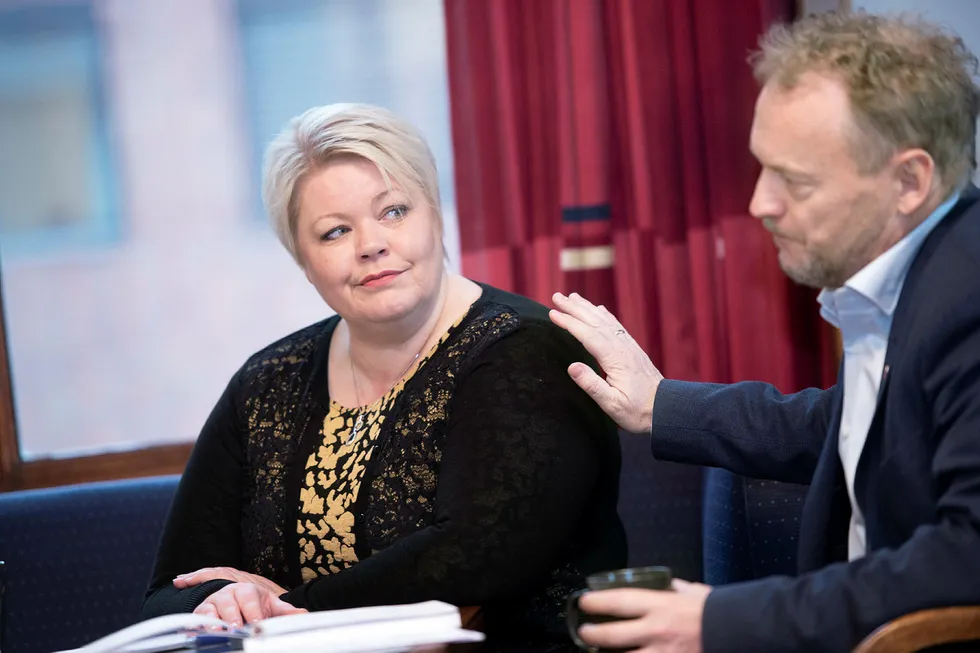 Næringsbyråd Marthe Scharning Lund i Oslo kommune vil ikke gi fra seg en milliard uten kamp. Her sammen med byrådsleder og partikollega Raymond Johansen.