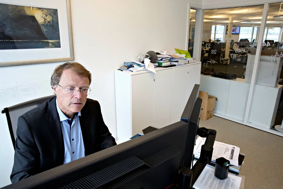 Swedbank-strateg Peter Hermanrud er ute med sine ti nyttårsraketter. Foto: Aleksander Nordahl