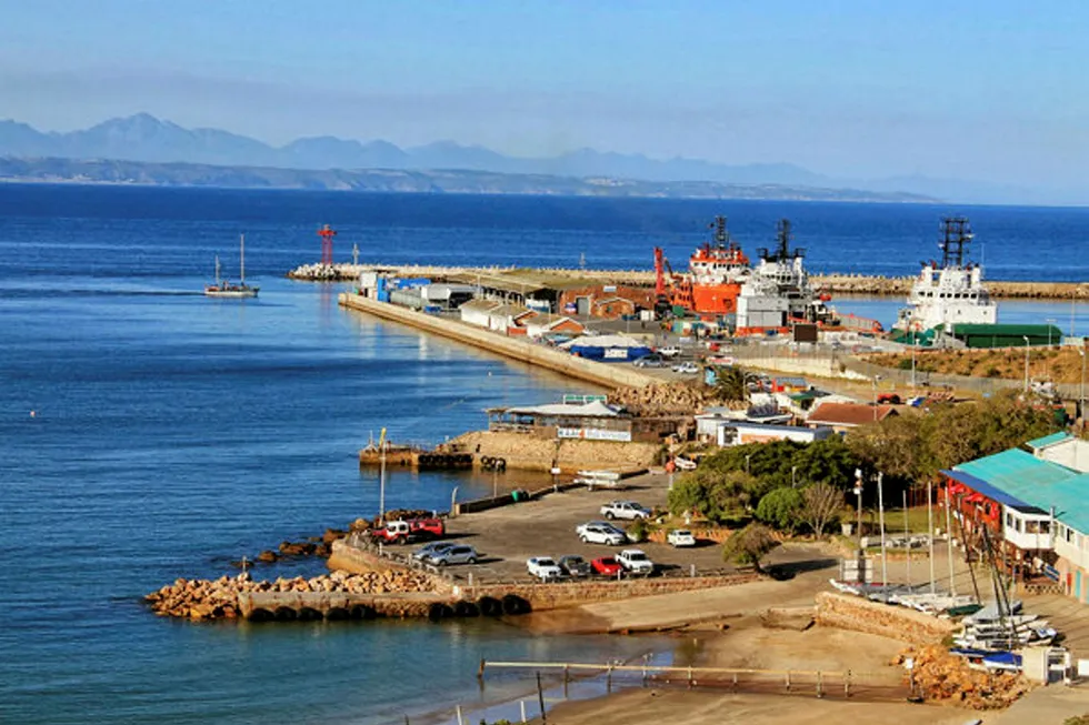 Mooring work: Mossel Bay harbour in South Africa