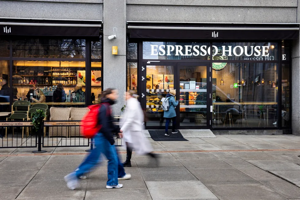 Siden etableringen i Sverige før årtusenskiftet har Espresso House vokst til over 500 utsalgssteder i Norden og Tyskland, hvorav 60 i Norge. Dette utsalget er tilknyttet Glasmagasinet ved Stortorget i Oslo.