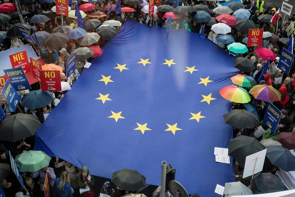 Verden trenger Europa. Om det er i form av EU eller noe annet, kan ikke De Grønne svare på ennå. Men vi bør gjøre det i god tid før tid før neste stortingsvalg. Foto: Wojtek Radwanski/AFP/NTB Scanpix