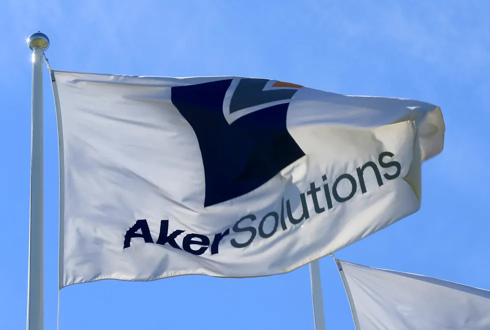 Ifølge Reuters-kilder undersøkes Aker Solutions for å ha kommet med falske uttalelser i forbindelse med selskapets omgang med det statlige energiselskapet Petronas i Malaysia.