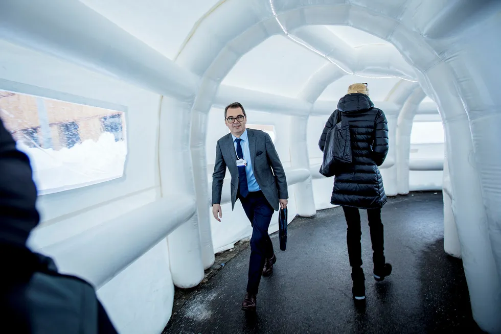 Konsernsjef i Hydro, Svein Richard Brandtzæg, legger frem selskapets resultater for fjerde kvartal fredag morgen. Her er han under fjorårets World Economic Forum i Davos. Foto: Orjan F. Ellingvag