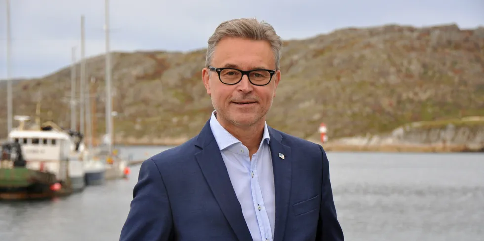Fiskeri- og sjømatminister Odd Emil Ingebrigtsen (Høyre) mener det haster med å få på plass en bedre fiskerikontroll.