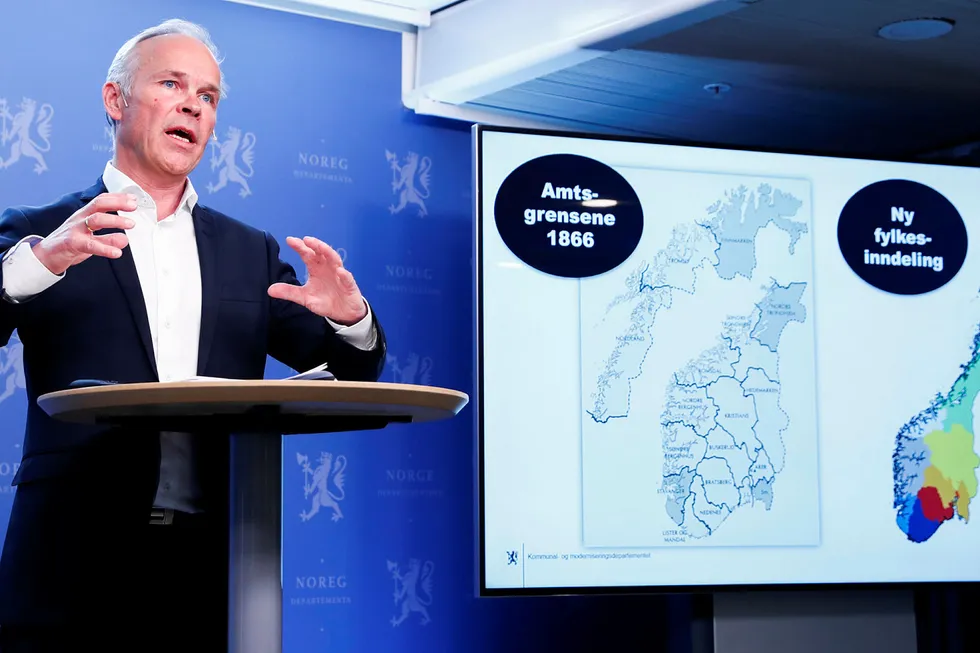 Kommunalminister Jan Tore Sanner (H) kan konstatere at kommunekartet og fylkesgrensene vil bli endret som et resultat av reformarbeidet til regjeringen. Foto: Pedersen, Terje