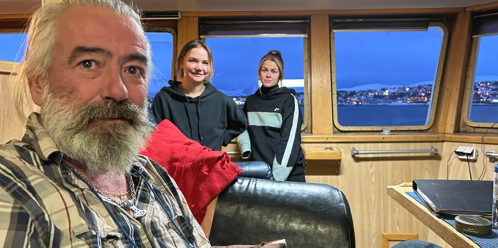– Jeg synes heller vi skal tjene penger på det vi fisker, enn rettighetene, sier Kjell Endresen, skipper på snøkrabbefartøyet «Prowess».