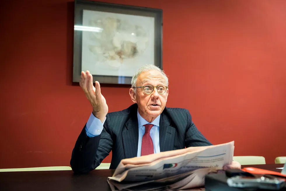 Finansmannen Attilio Arietti i Milano lar seg ikke skremme av populismens fremmarsj i Itaila. – Vi er vant til dette, sier han om den ekstremt usikre situasjonen. Foto: Gunnar Lier