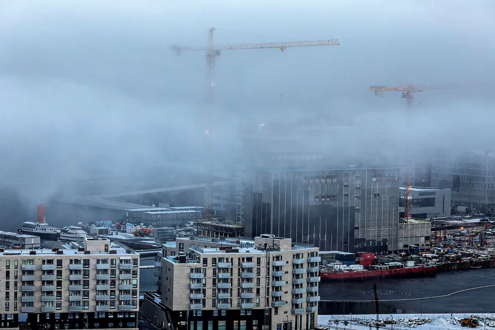 Norges Bank tror boligprisene i Norge vil falle med 1,6 prosent til neste år. Foto: Aleksander Nordahl