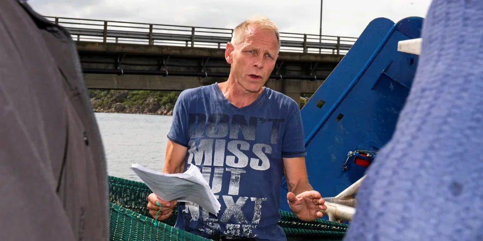 Rekefisker Lennart Danielsen i Fiskerlaget Sør advarte fiskerimyndighetene mot et avgiftstrykk som han mener allerede er i ferd med å ta knekken på rekenæringen i sør da fiskeriministeren inviterte til dialogmøte om CO2-avgiften.