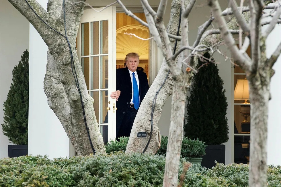 President Donald Trump er en svært upopulær mann teknologibransjen i Silicon Valley. Her på vei ut av Det ovale kontor i Det hvite hus. Foto: Nicholas Kamm/AFP/NTB Scanpix