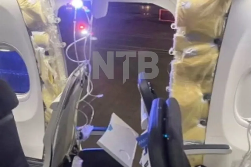 Flere Boeingfly settes på bakken etter at vindu blåste ut DN