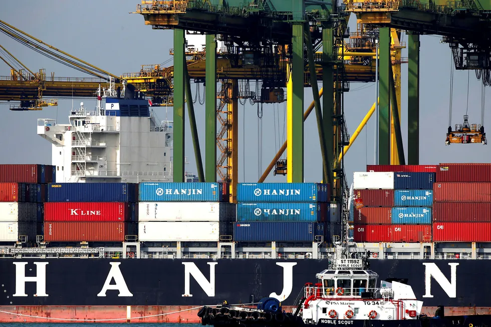 Avbildet er et containership tilhørende Hanjin i Singapore september 2016. Foto: EDGAR SU/Reuters/NTB scanpix