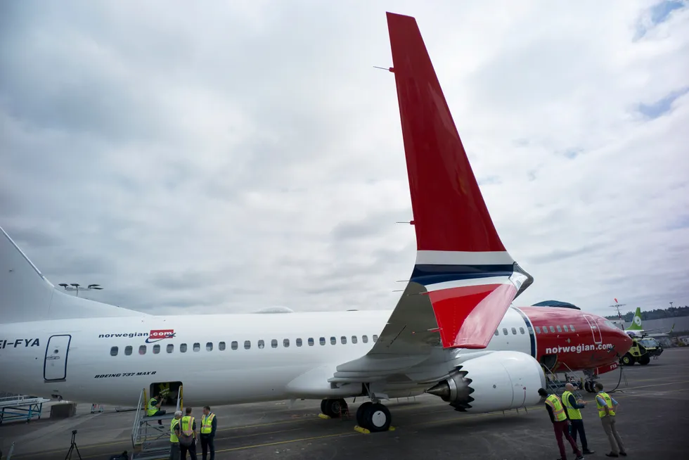 Norwegian var blant flyselskapene som satset hardt på Boeings 737 Max, flytypen som startet krisen Boeing fortsatt sliter med å kjempe seg ut av. Nå kjemper flyprodusenten for sin eksistens.