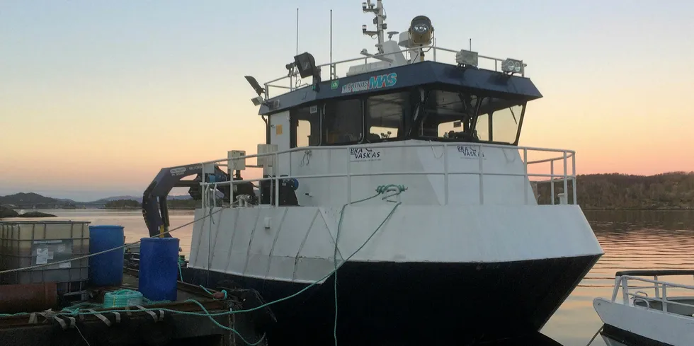 Marinus Aquaservice har base på Bømlo i Sunnhordland. Selskapets båter driver virksomhet på hele Vestlandet.