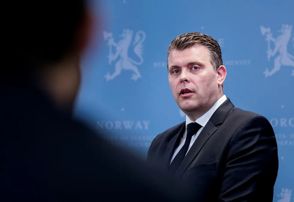 Jøran Kallmyr overtok som justisminister etter fungerende justisminister Jon Georg Dale.
