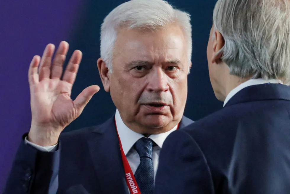 Vagit Alekperov er ferdig som både toppsjef og styreleder i oljegiganten Lukoil, som han selv grunnla.