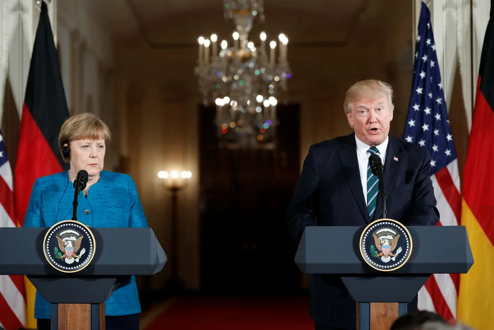 President Donald Trump i USA og Tysklands forbundskansler Angela Merkel taler til pressen i Det hvite hus. Foto: Pablo Martinez Monsivais