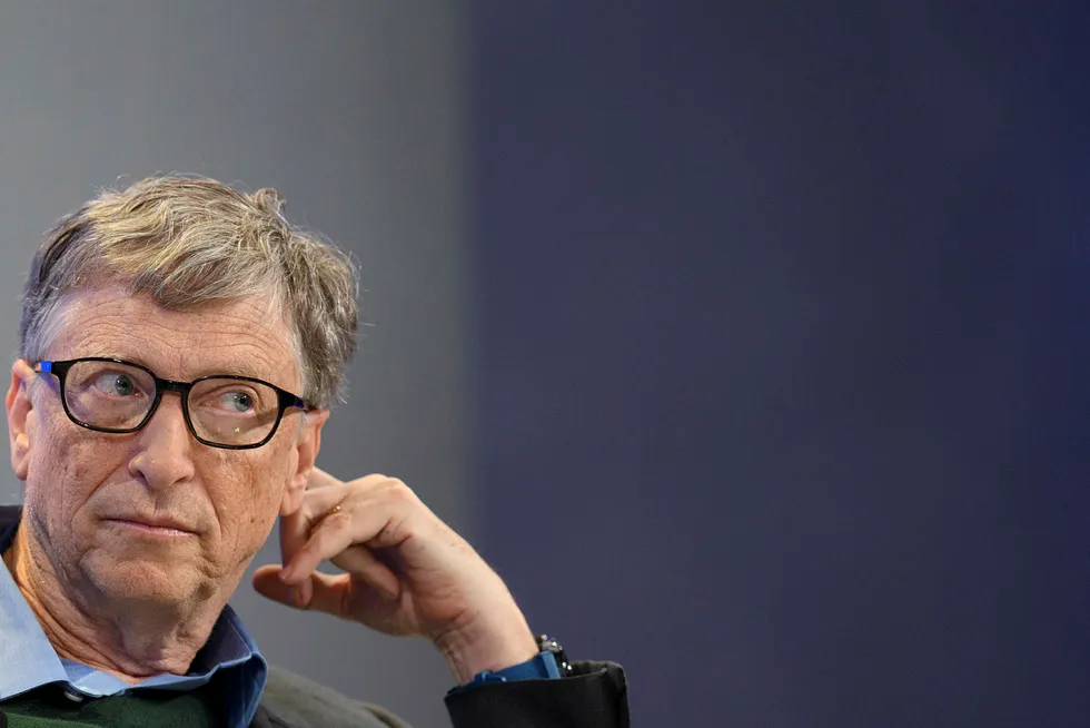 - Myndighetene bør kreve mye mer i skatt fra folk som meg, sier Bill Gates . Foto: Gian Ehrenzeller, AP/NTB Scanpix