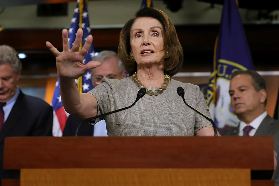 Nancy Pelosi, demokratenes leder i Representantenes Hus, talte i over åtte timer. Nå er det opp til Huset å godkjenne budsjettet. Foto: Chip Somodevilla/Getty Images/AFP/NTB Scanpix