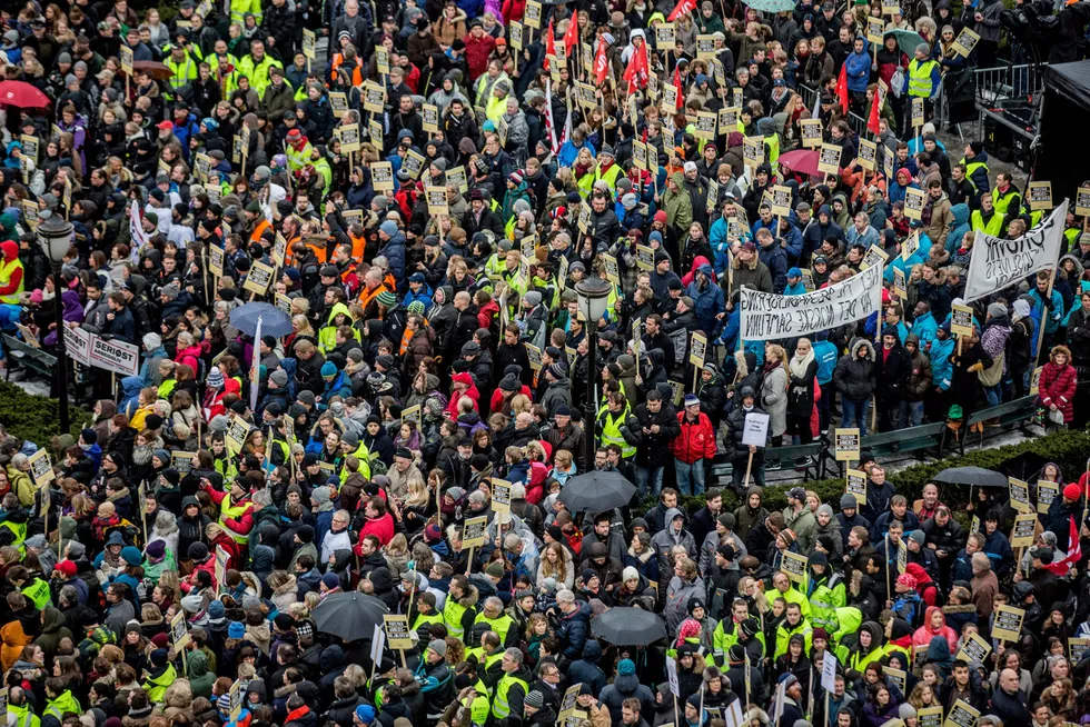 Samholdet var sterkere i 2015, da LO, Unio og YS gjennomførte en politisk streik i to timer i protest mot forslag til endringer i arbeidsmiljøloven.