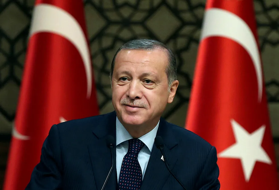 Tayyip Erdogan er i hardt været etter valgseieren. Foto: Yasin Bulbul/AP/NTB scanpix