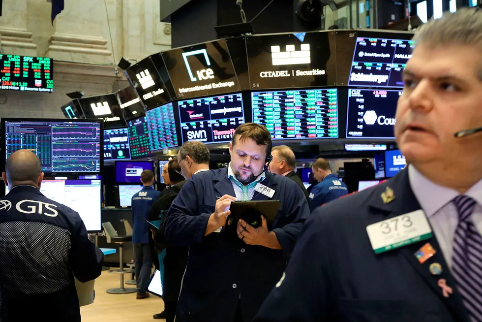 Aksjemarkedet har ikke latt aksjekursene stige så mye som lavere rente har gitt rom for. Her fra New York Stock Exchange.
