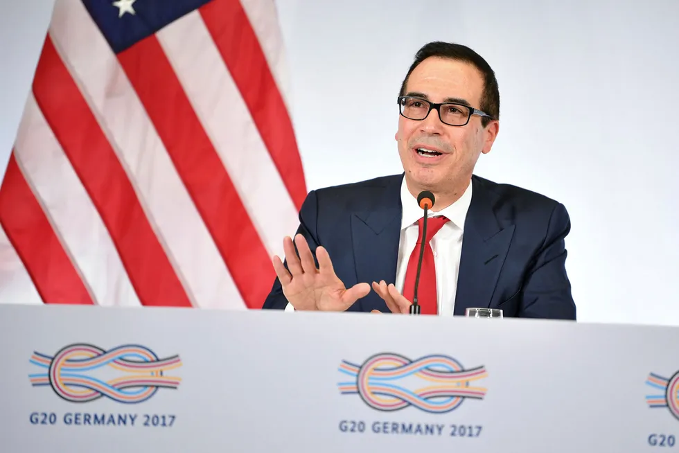 Den amerikanske finansministeren, Stecen Mnuchin talte på G20 møtet i Baden-Baden i Tyskland. Foto: Uwe Anspach