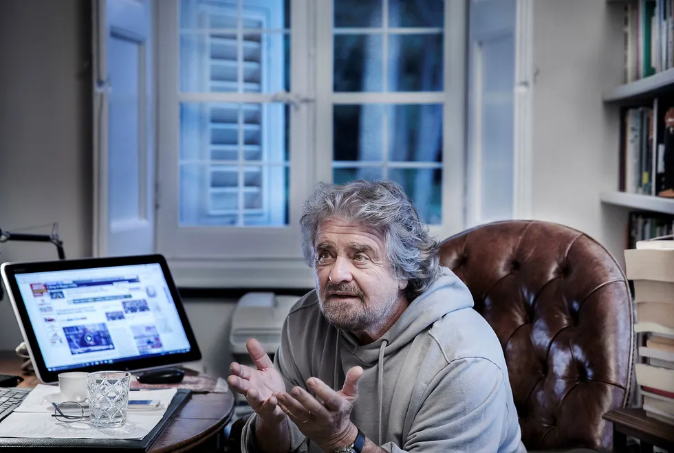 Beppe Grillo , italiensk komiker, skuespiller og politiker leder femstjernersbevegelsen (M5S). Her fotografert hjemme i Genova da han ble intervjuet av DN i desember ifjor. Foto: Linda Helen Næsfeldt
