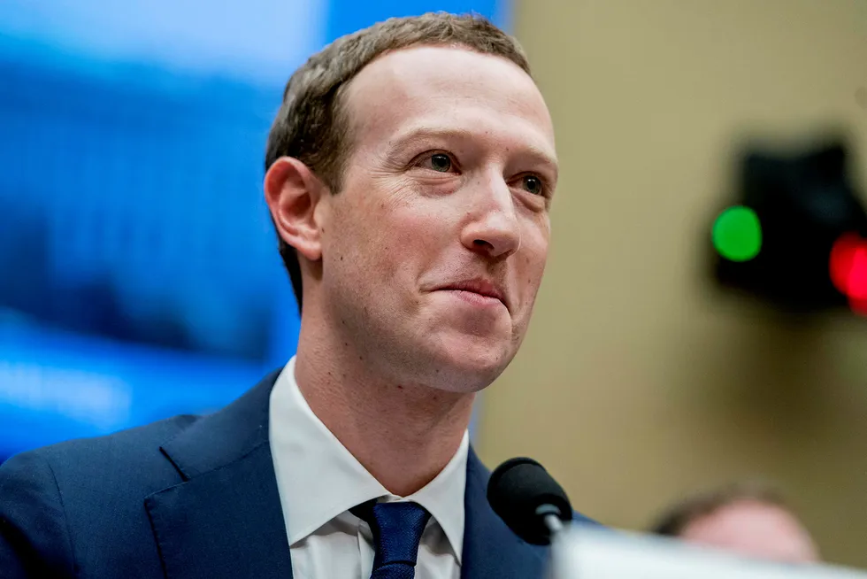 Facebook-sjef Mark Zuckerberg fotografert under en høring i Kongressen i april om bruk av persondata fra nettstedet i forbindelse med valgkampen i 2016. Foto: Andrew Harnik / AP / NTB scanpix