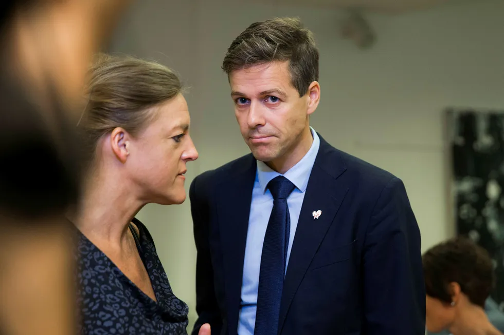 Partileder Knut Arild Hareide og generalsekretær Hilde Frafjord Johnson kritiseres for å styre delegatprosessen i Krf til egen fordel.