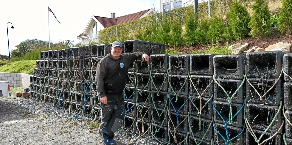 Morten Rott har tatt opp alle krabbeteinene for i år.
