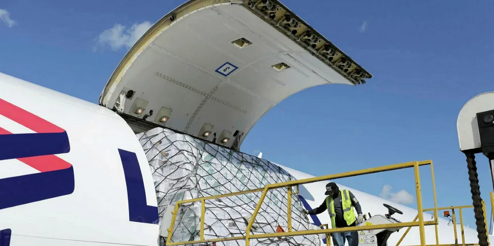 Arkivfoto fra da den amerikanske vestkysten skulle gjenåpnes for transport av chilensk laks med eksportselskapet Latam Cargo.