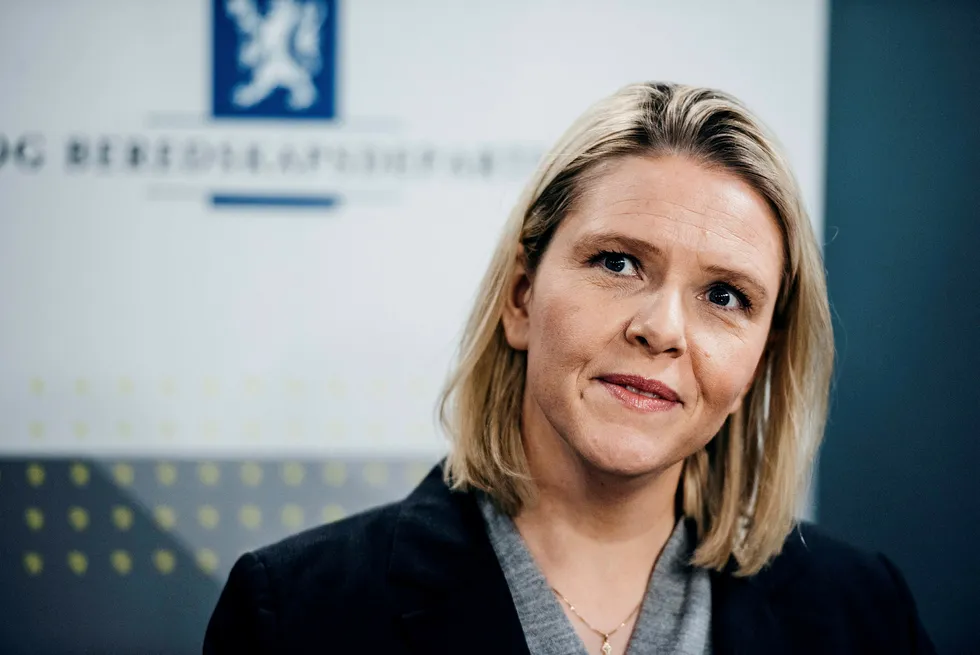 Sylvi Listhaug (Frp) ble kraftig kritisert på lederplass i fem aviser lørdag Foto: Fartein Rudjord