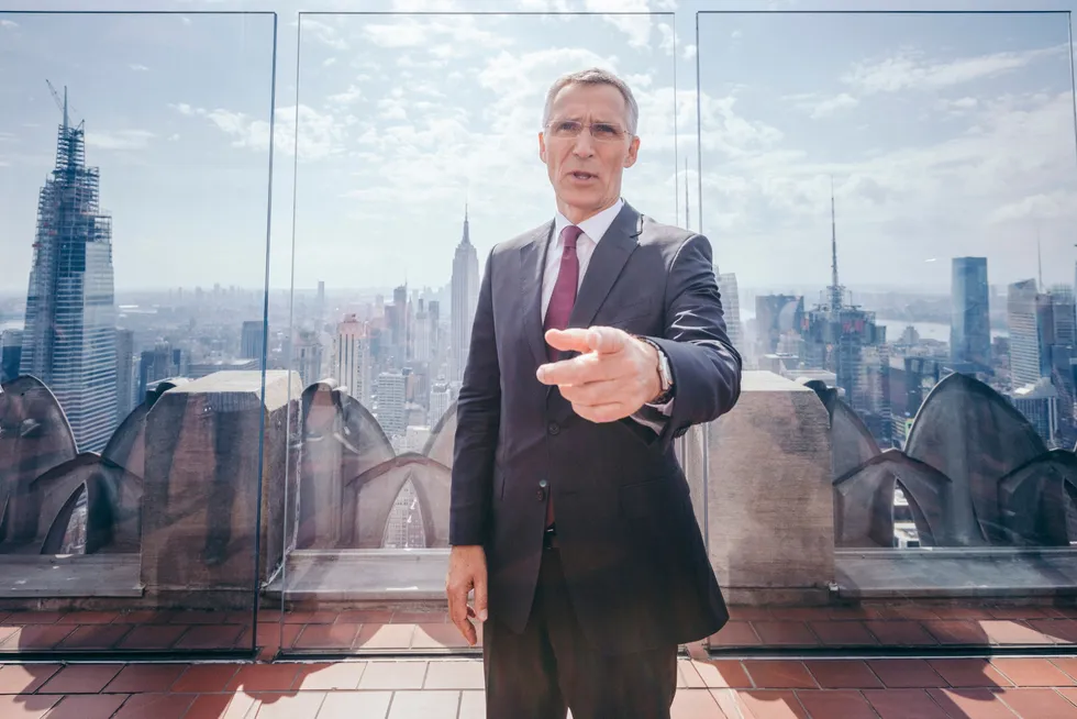 Jens Stoltenbergs åremål som Natos generalsekretær går mot slutten, og han avviser ikke å bli sentralbanksjef. Her i New York, på toppen av Rockefeller-bygningen.