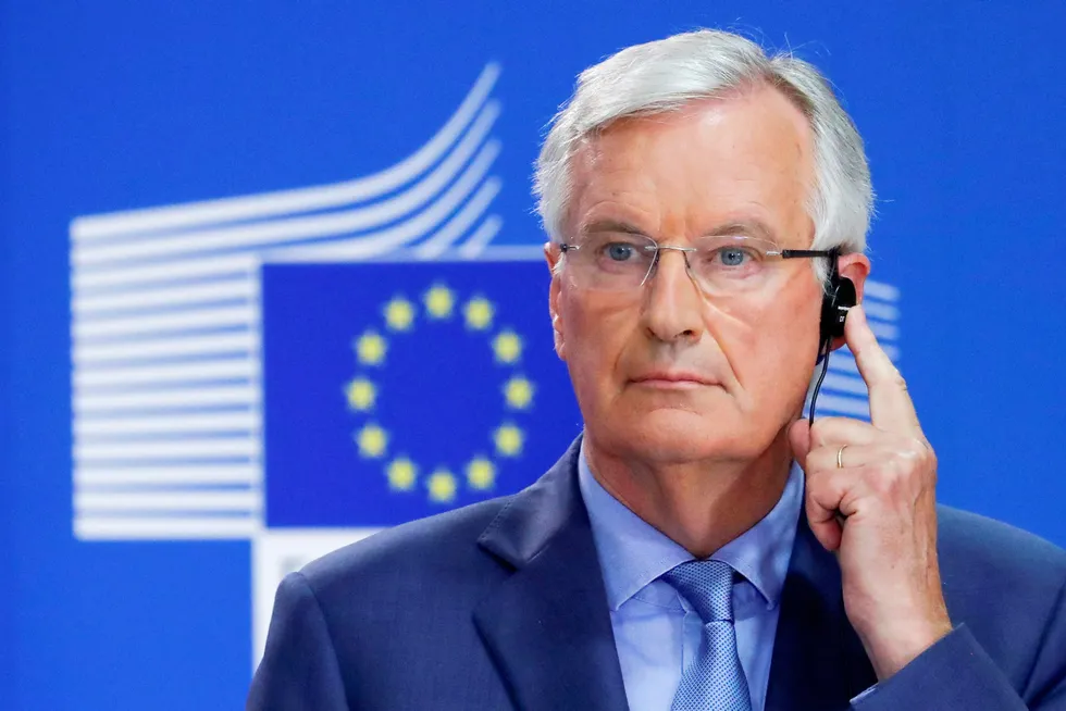 – EU er forpliktet til en rettferdig, gjensidig og balansert avtale, skriver EUs sjefforhandler Michel Barnier på Twitter.