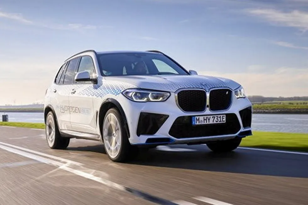 The not-for-sale hydrogen fuel-cell version of the BMW iX5.
