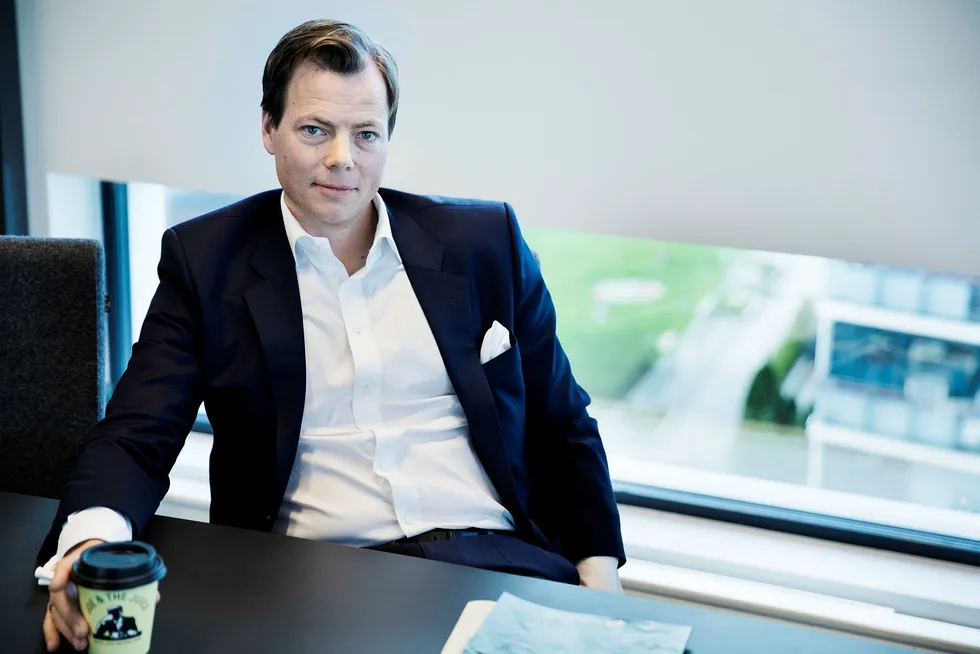Toppsjef i Norske Skog Lars Sperre meldte sent fredag kveld at den bokførte egenkapitalen i selskapet er negativ. Foto: Per Thrana
