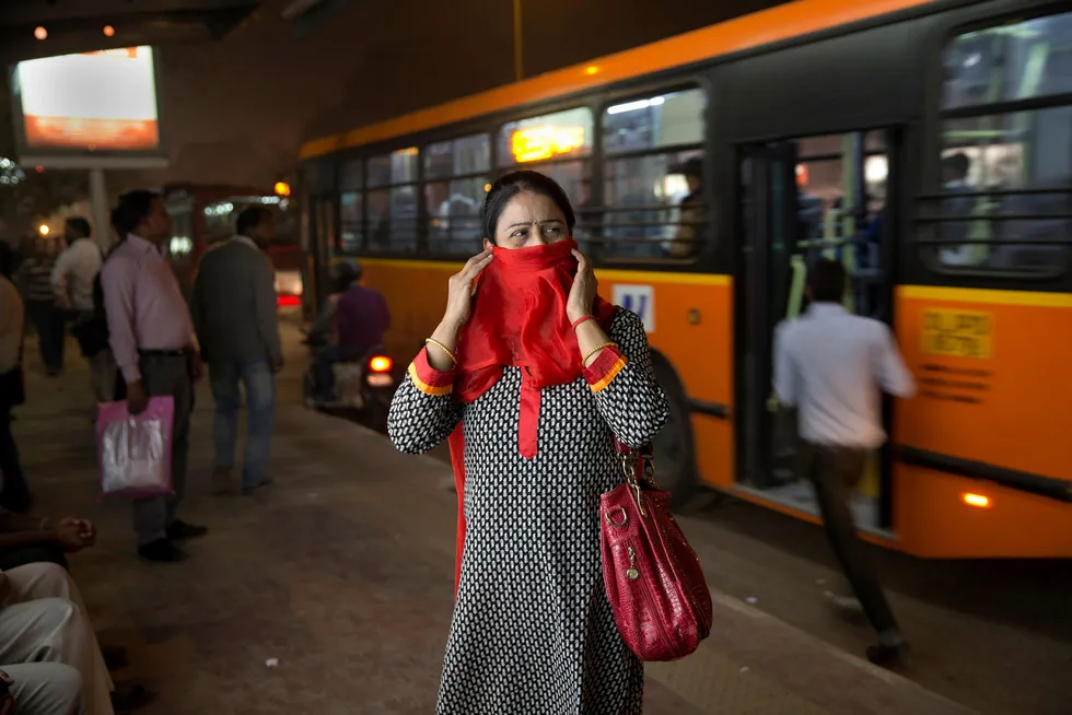 Myndighetene vil tilby kvinner gratis kollektivtransport i New Delhi.