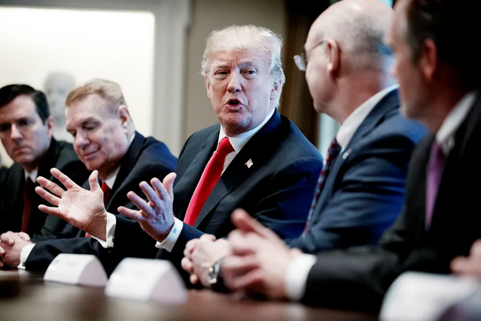 President Donald Trump under et møte med amerikanske stål- og aluminiumssjefer i Washington i forrige uke. Foto: Evan Vucci/AP/NTB Scanpix