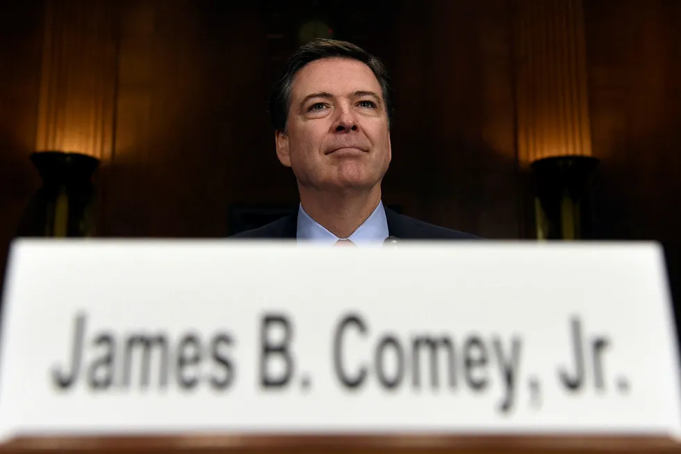 FBI-sjefen James Comey fikk sparken tirsdag, noe som har ført til sterke reaksjoner blant mange demokrater og enkelte republikanere. Foto: Susan Walsh / AP / NTB scanpix