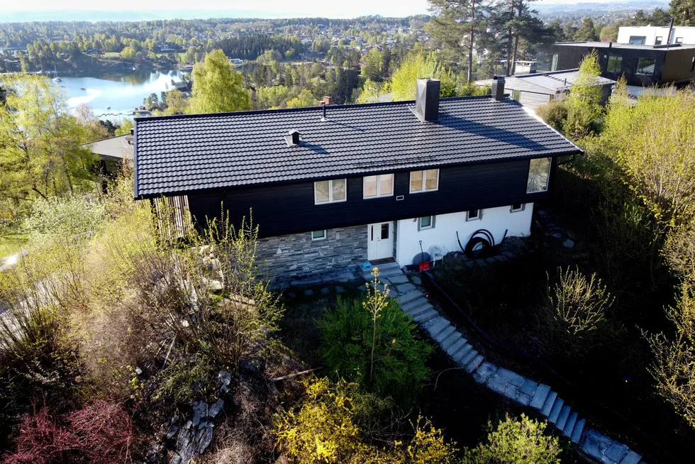 Villaen i Jongskollen ble pusset opp for 20 millioner kroner. Nå legges den ut for salg med en prisantydning på 14 millioner kroner.