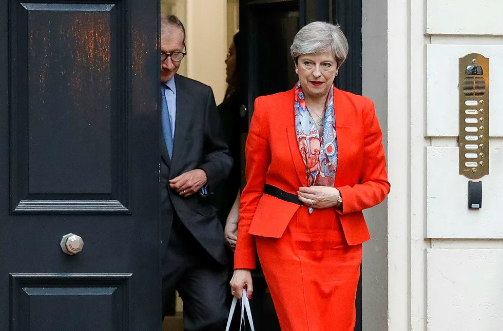 Statsminister Theresa May er hardt presset etter et dårlig valg for De konservative. Foto: Frank Augstein