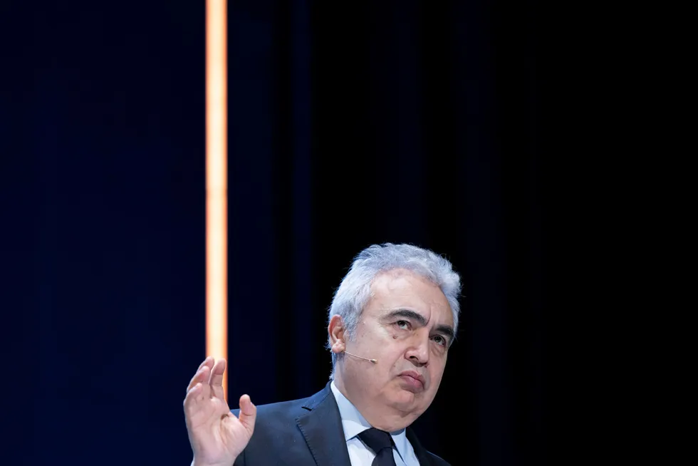 IEA, her ved sin sjef Fatih Birol, advarer Opec om at alliansen kan gå et betydelig oljeoverskudd i møte.